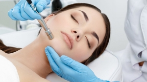 What Should You Expect During and After a Microdermabrasion Session?